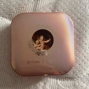 Zeesea x The British Museum Cherub/ Angel/ Cupid  Highlighter